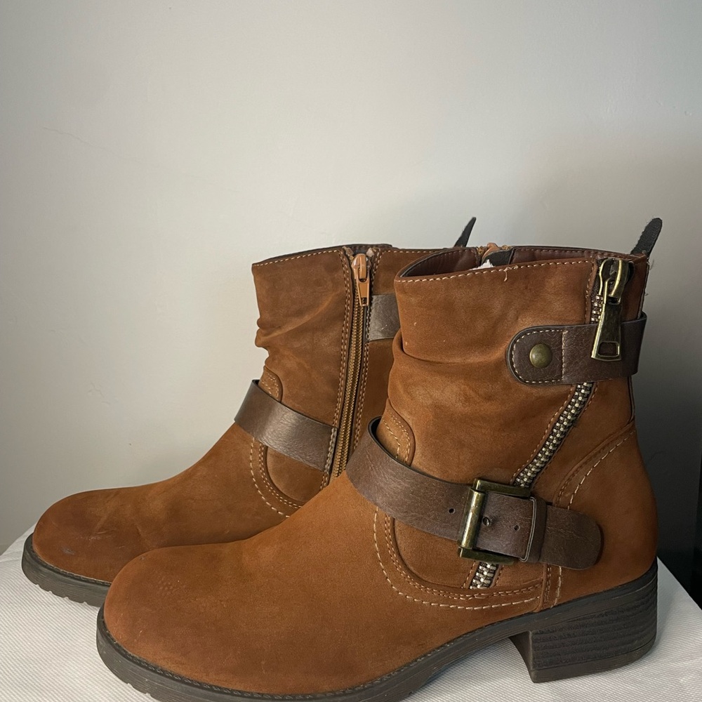 Dunes Brown Leather Ankle Boots preloved.